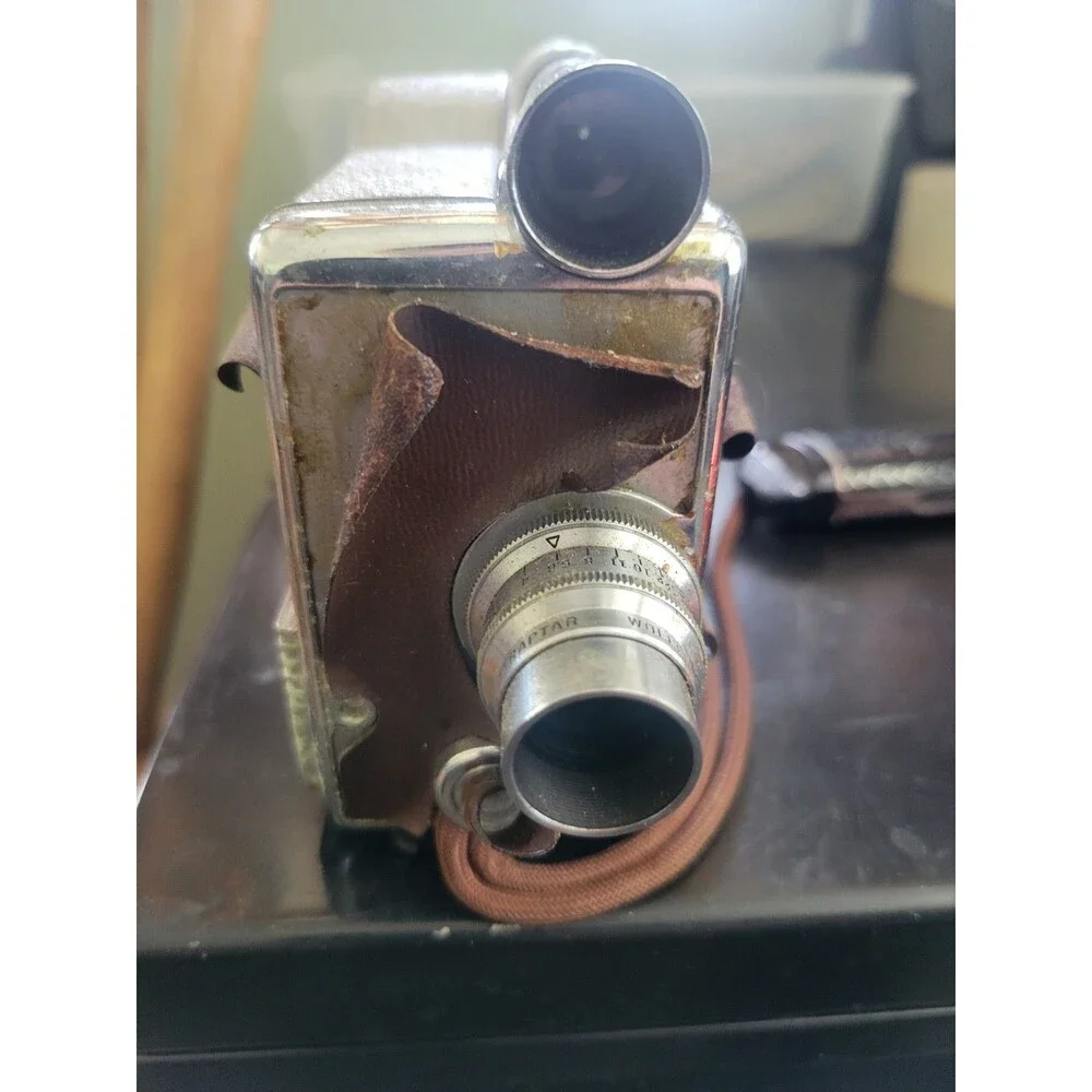 VINTAGE Revere Magazine Model 16 Movie Camera